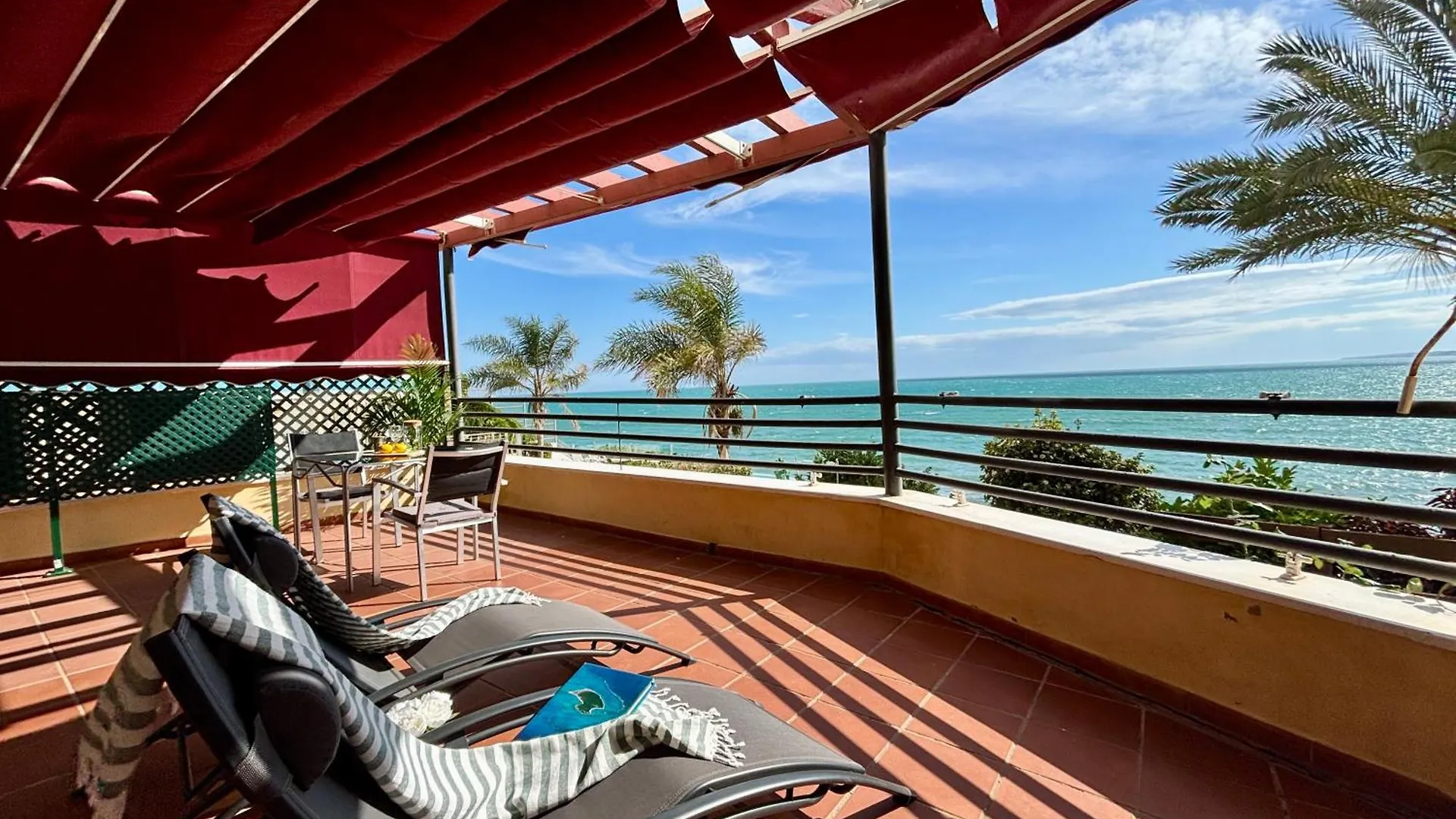 Appartamento La Santa Beach & Golf Benalmádena