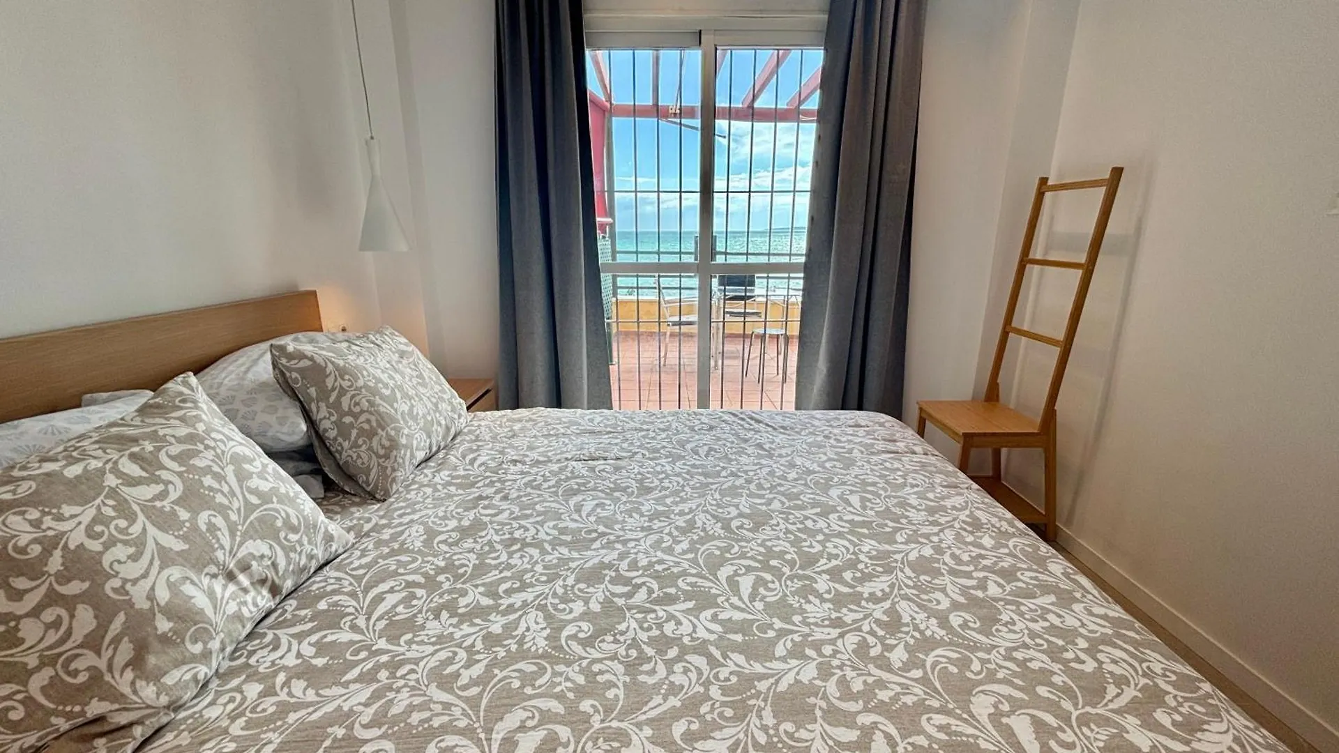 Appartement La Santa Beach & Golf Benalmádena